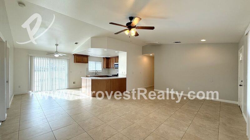 17373 Capri St - Photo 5 of 19