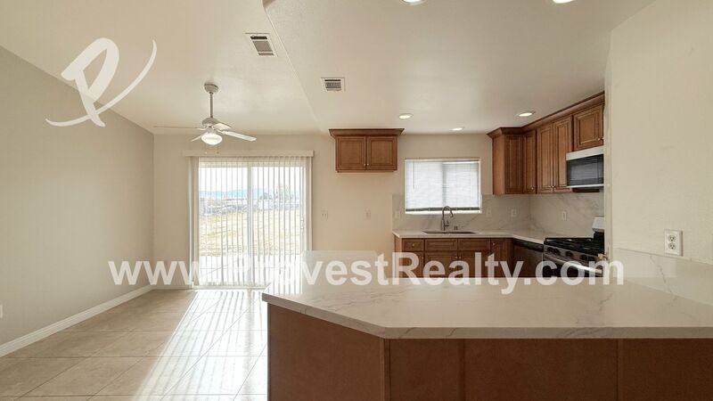 17373 Capri St - Photo 6 of 19