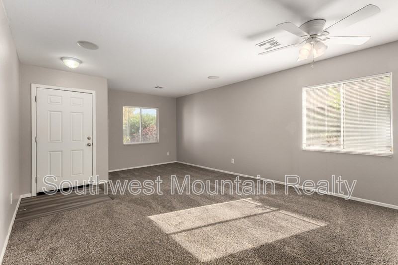 28406 N Epidote Dr - Photo 7 of 38