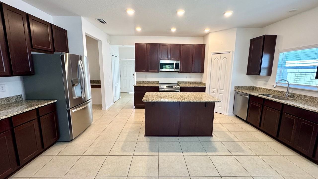 24656 Nw 7th Ln - Photo 4 of 24