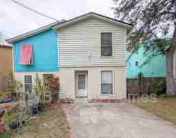 featured image of 278 Poinsettia St