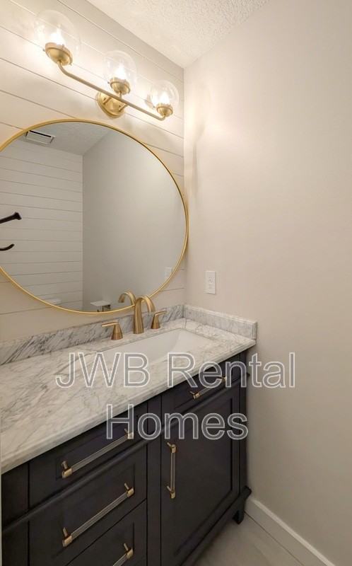 278 Poinsettia St - Photo 6 of 15