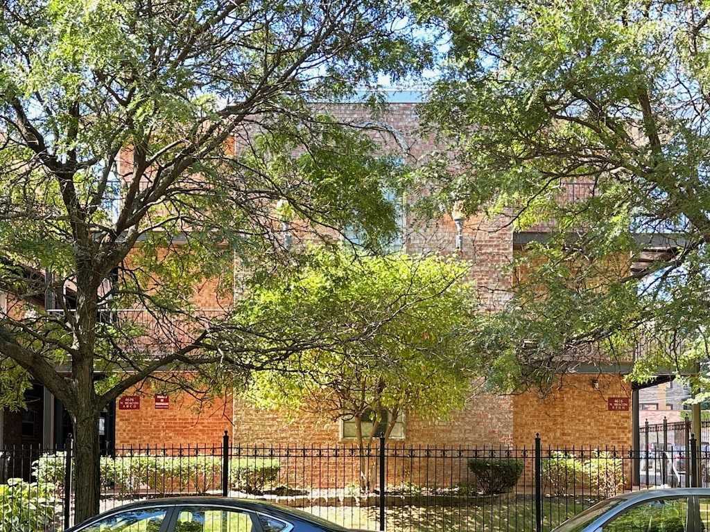 4616 N Beacon St #3H