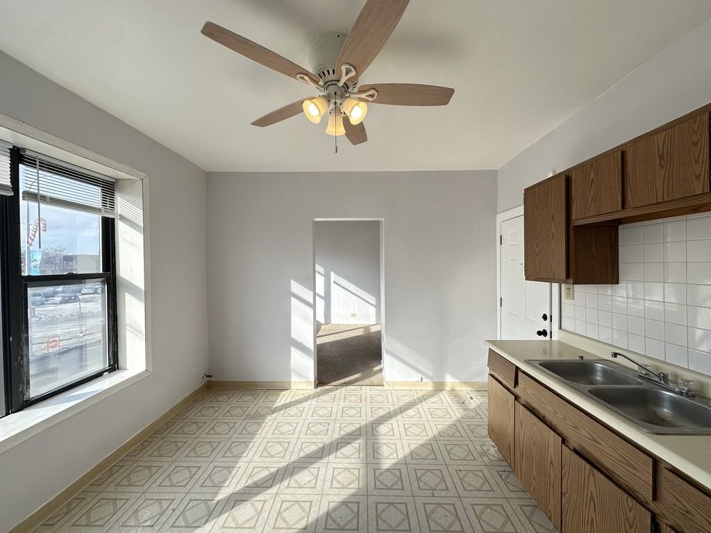 4393 N Elston Ave #5 - Photo 7 of 21