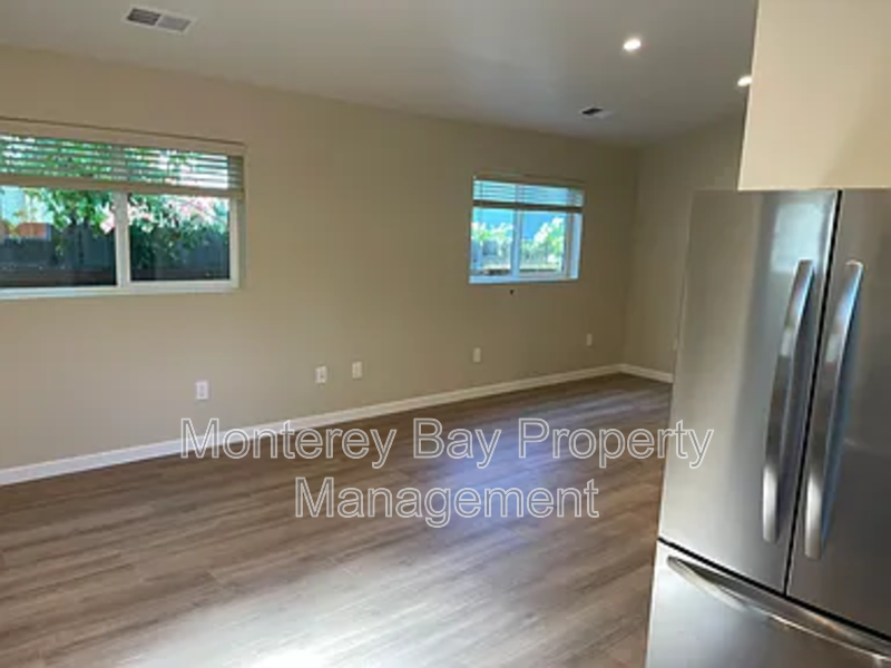 154 Carmel Ave - Photo 2 of 8