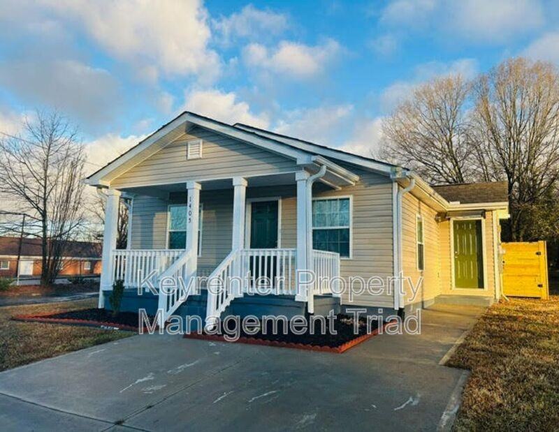 1405 Leonard Ave - Photo 5 of 21