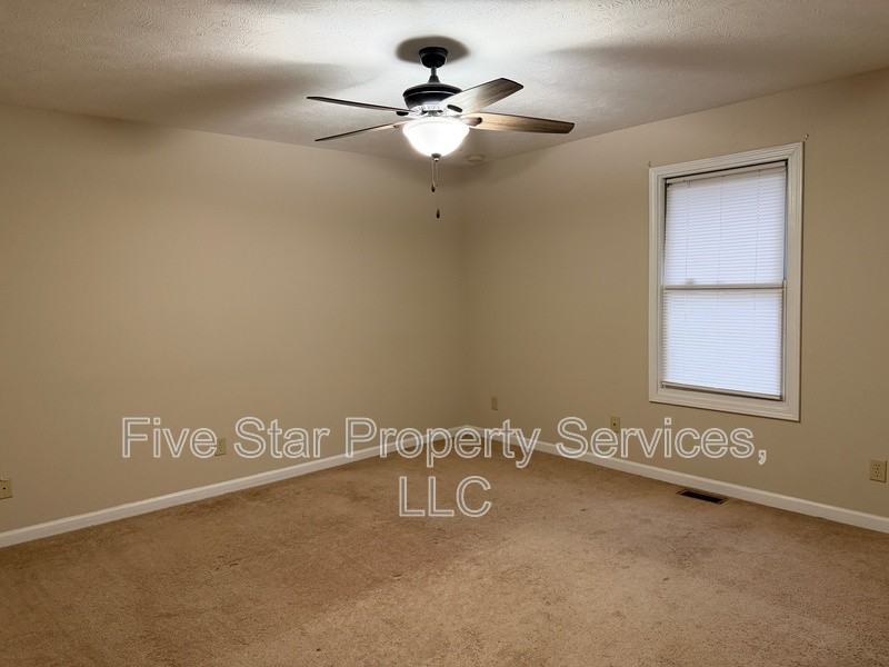 411 N Dawson St #411 - Photo 6 of 9