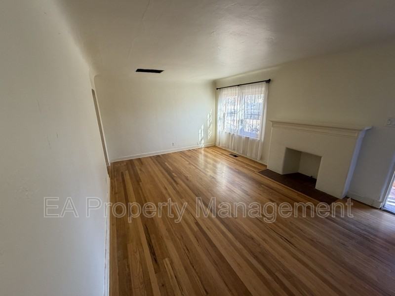 921 Dartmouth Dr Ne - Photo 5 of 20