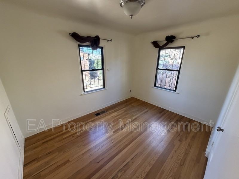 921 Dartmouth Dr Ne - Photo 7 of 20