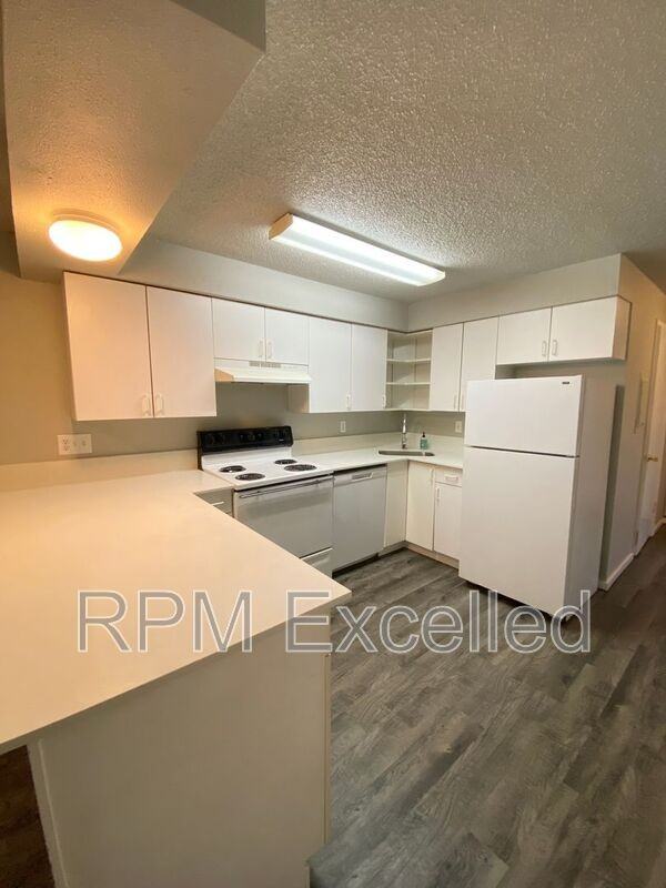 638 M St Ne #4 - Photo 6 of 13