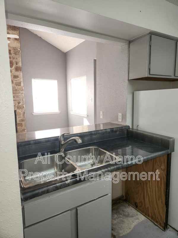 6314 Waddesdon Wood - Photo 3 of 21