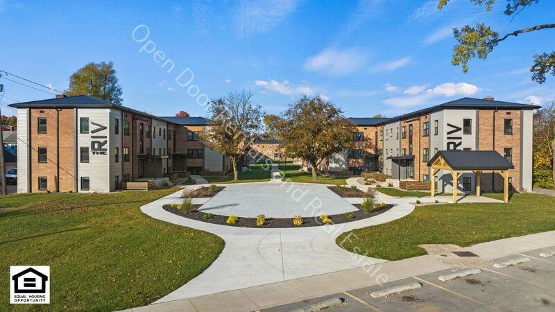 1823 Griswold Dr Apt D22 - Photo 2 of 17