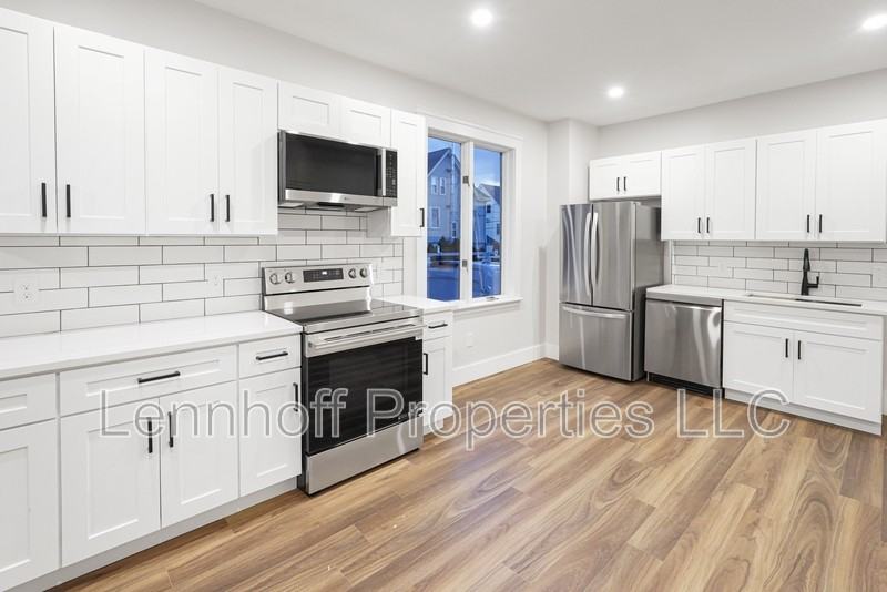 28 Clark St