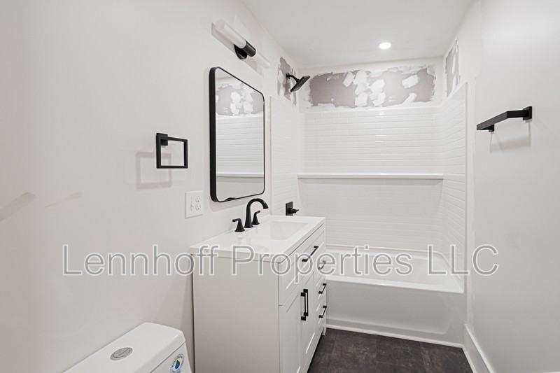 28 Clark St - Photo 6 of 15