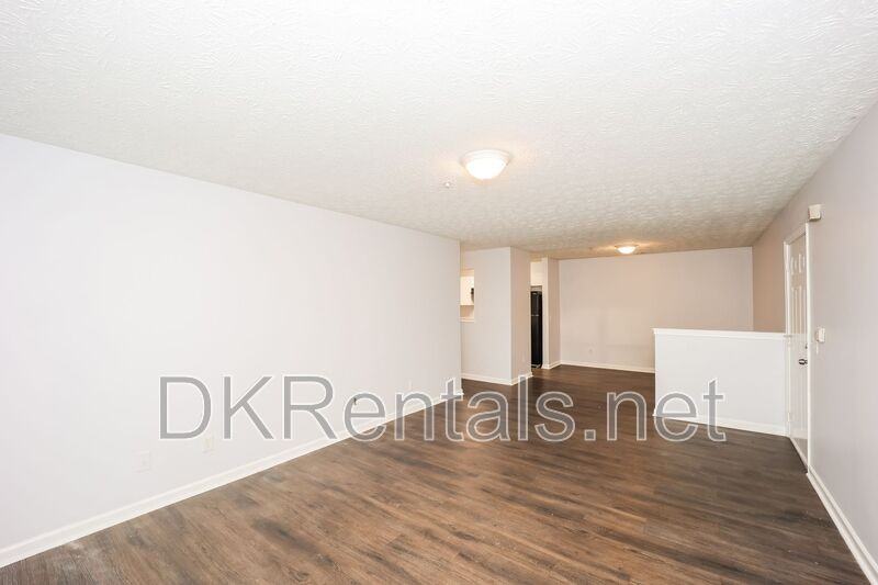 12101 Fairington Ridge Cir - Photo 4 of 15