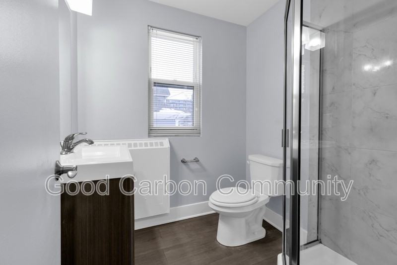 2136 Main St #202 - Photo 4 of 21