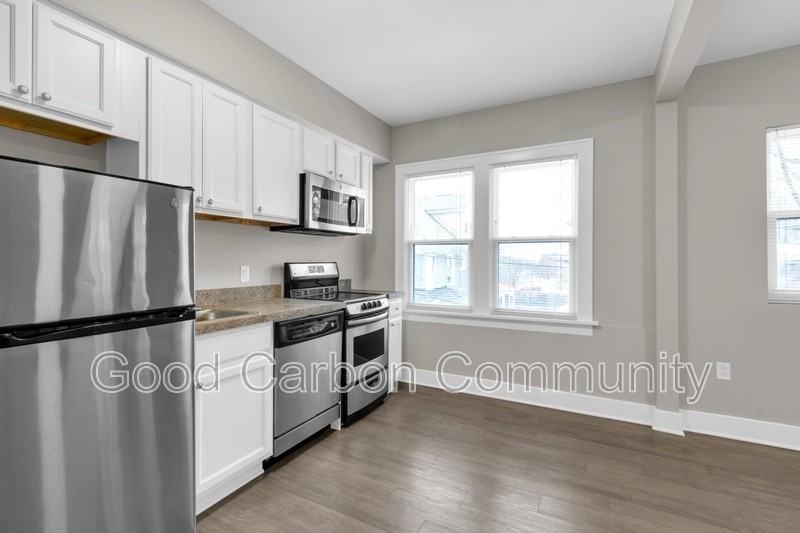 2136 Main St #206 - Photo 2 of 10