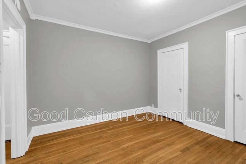 1016 Amherst St #B6 - Photo 3 of 10