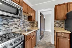 featured image of 1016 Amherst St #C1