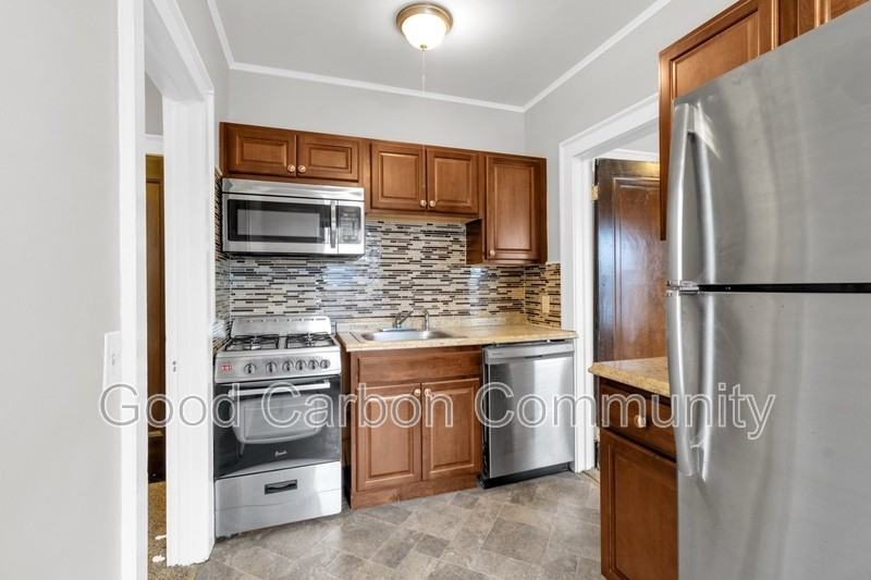 1016 Amherst St #C1 - Photo 2 of 11