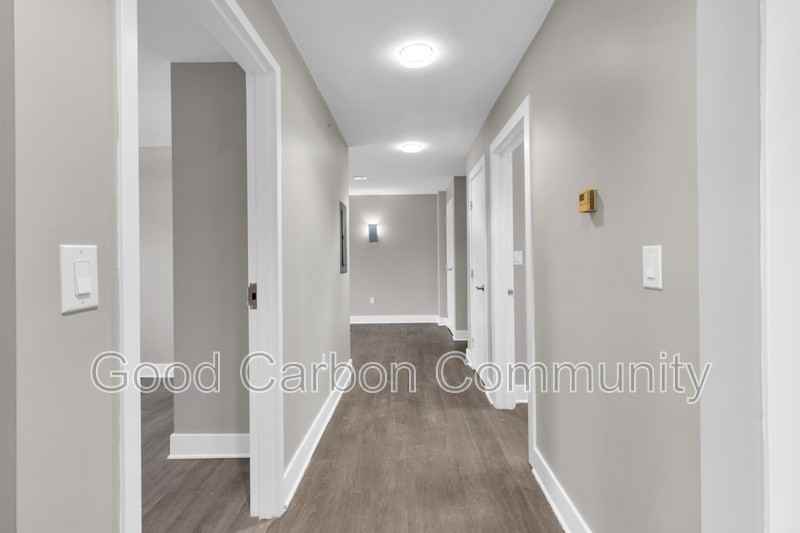 2136 Main St #208 - Photo 4 of 13