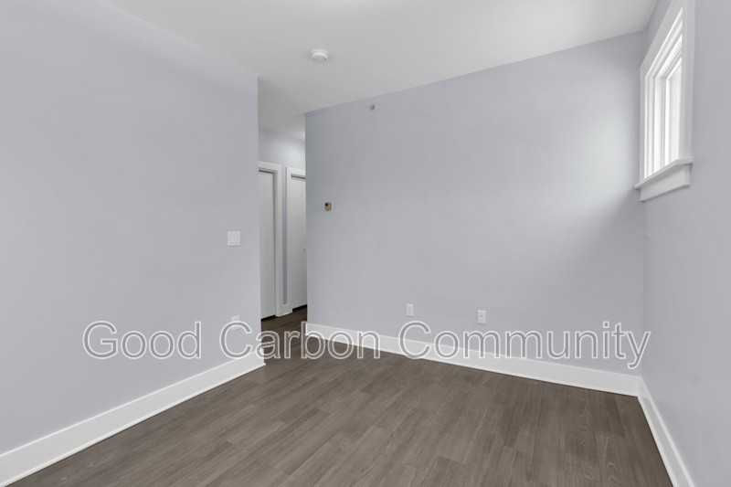 2136 Main St #100 - Photo 2 of 11