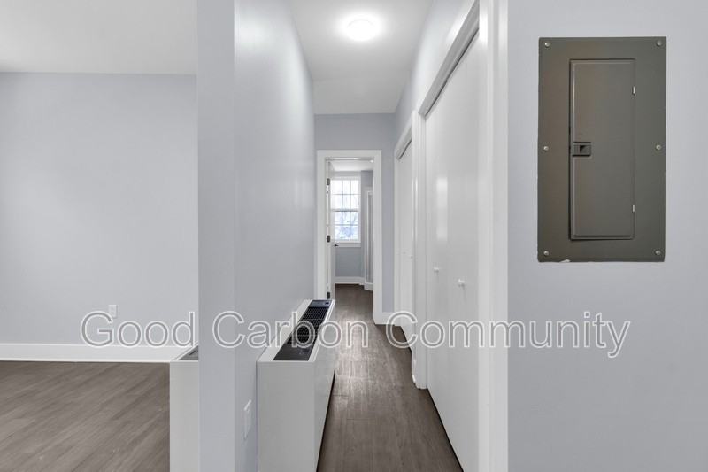 2136 Main St #100 - Photo 3 of 11