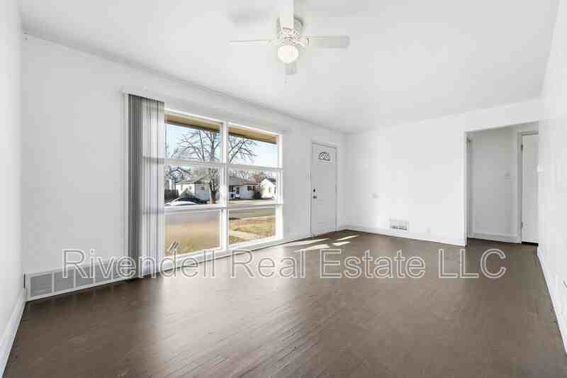 730 Lima St - Photo 2 of 11