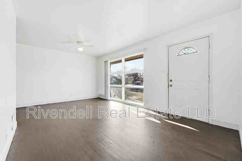 730 Lima St - Photo 3 of 11