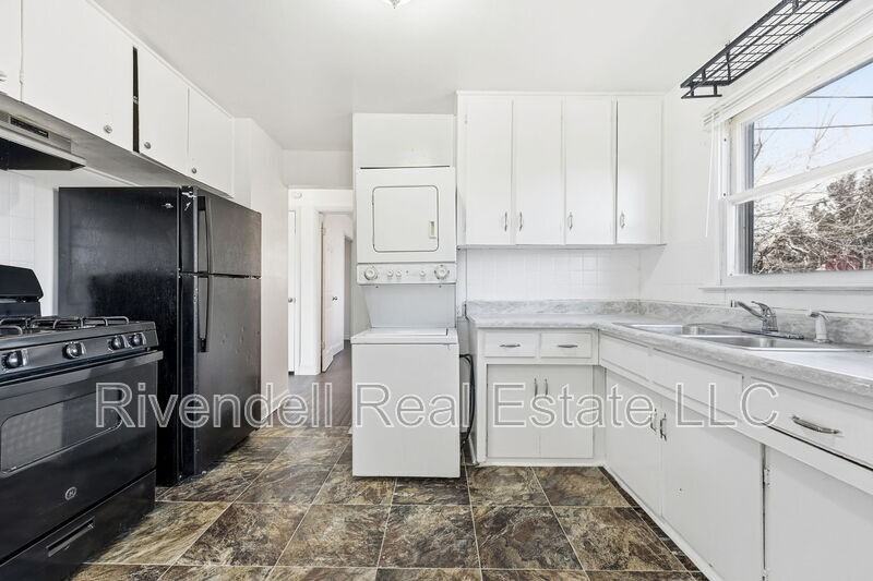 730 Lima St - Photo 4 of 11