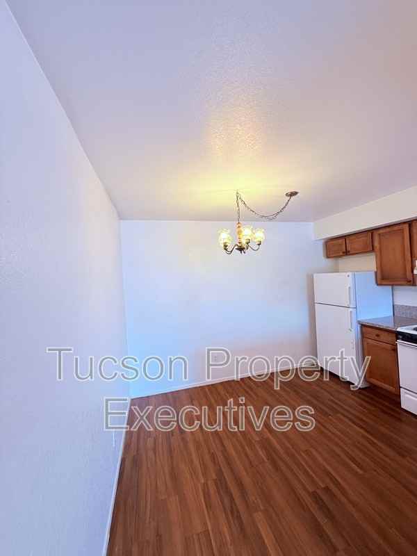 660 S Tucson Blvd - Photo 3 of 16