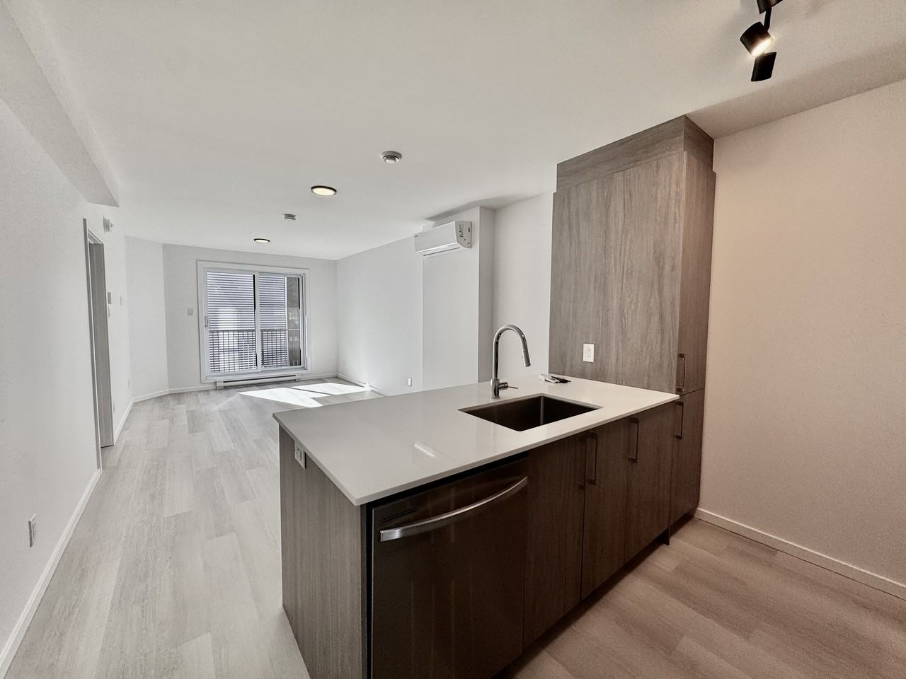 15 Rue Guizot Est - Photo 2 of 12