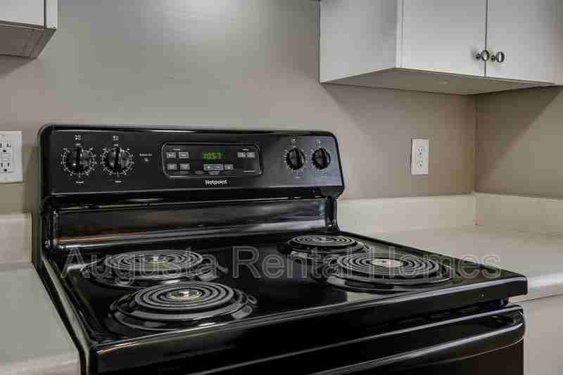 3004 Strickland Ct Apt C - Photo 7 of 21