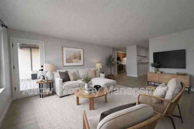 2380 N 44th St #7 - Photo 2 of 11