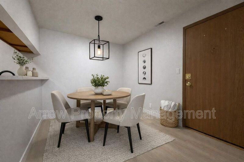 2380 N 44th St #7 - Photo 3 of 11