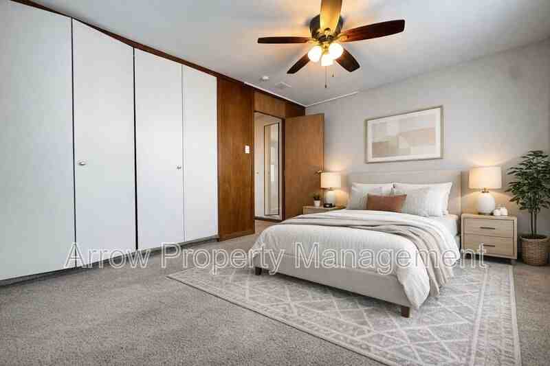 2501 N St - Photo 5 of 7