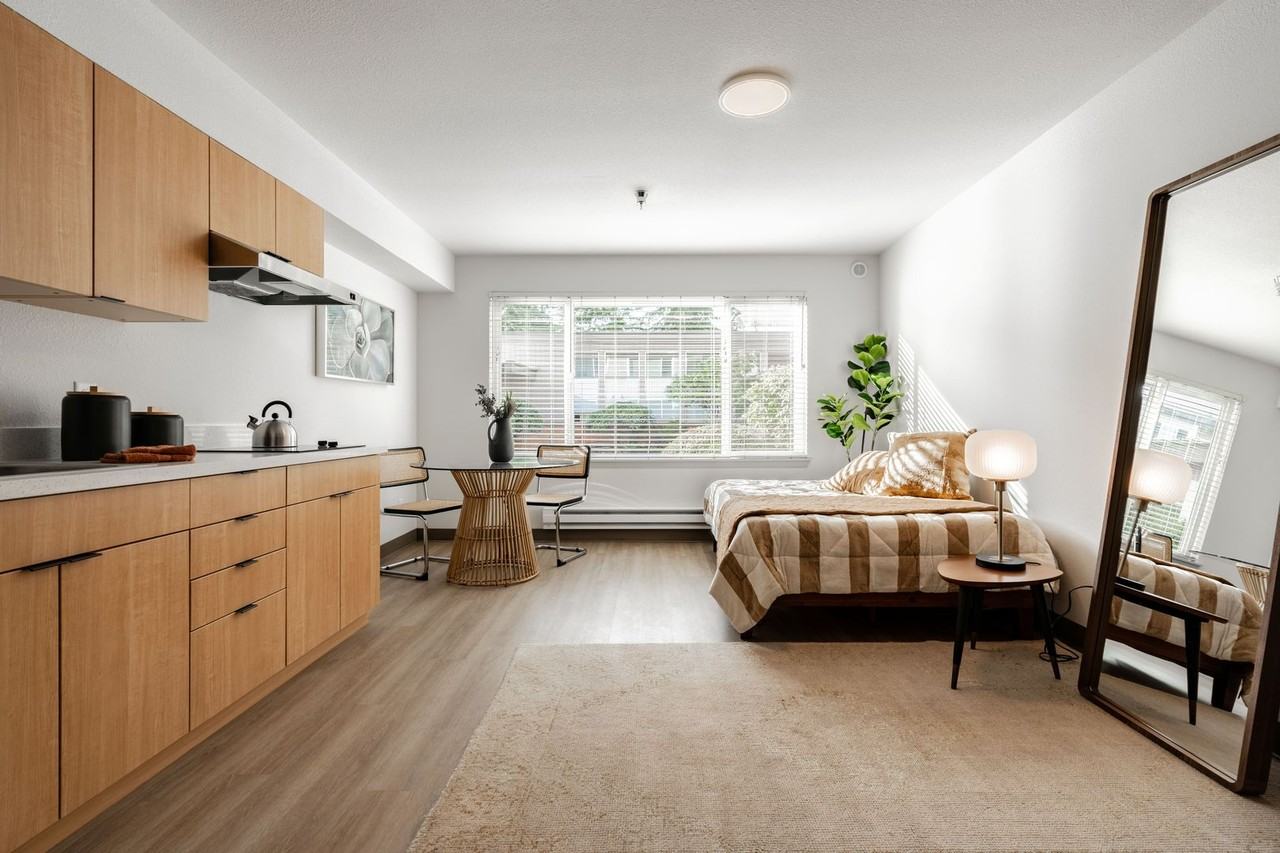 Crossroads Garden Apartments - Photo 3 of 50