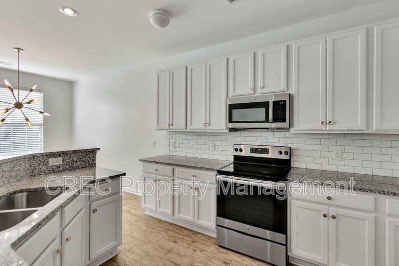 8986 Cat Tail Pond Rd - Photo 7 of 33