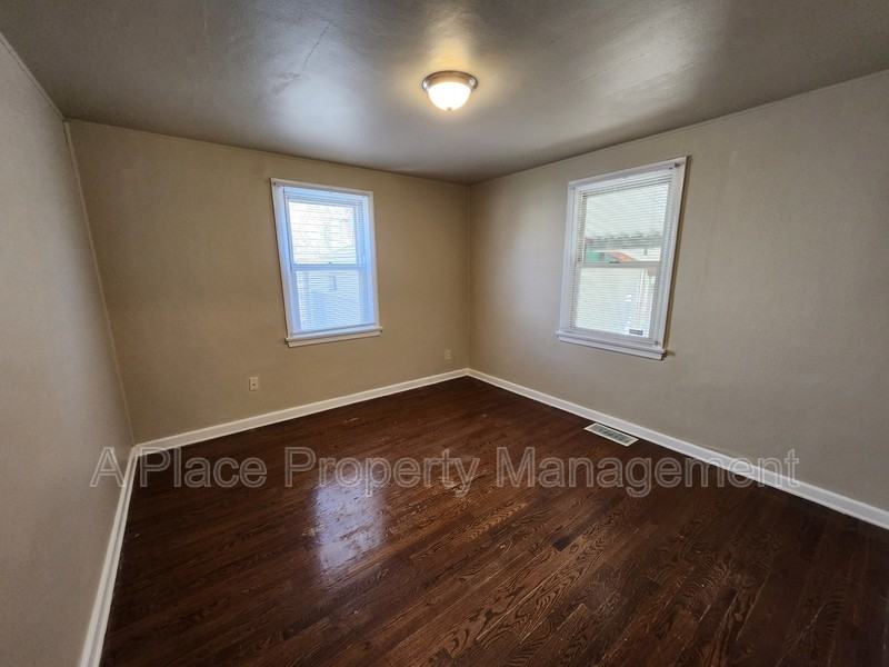 9416 Kathlyn Dr - Photo 5 of 11