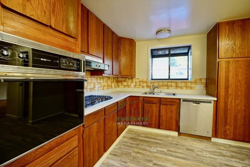 101 Reed Blvd - Photo 6 of 15