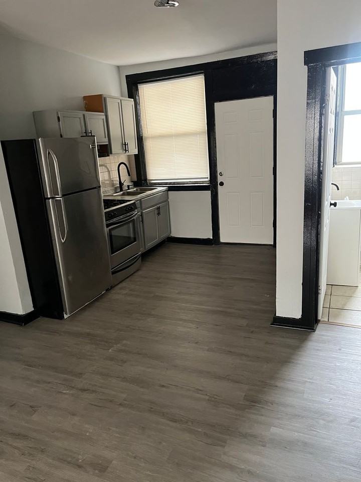 7501 S Jeffery LLC - Photo 4 of 8