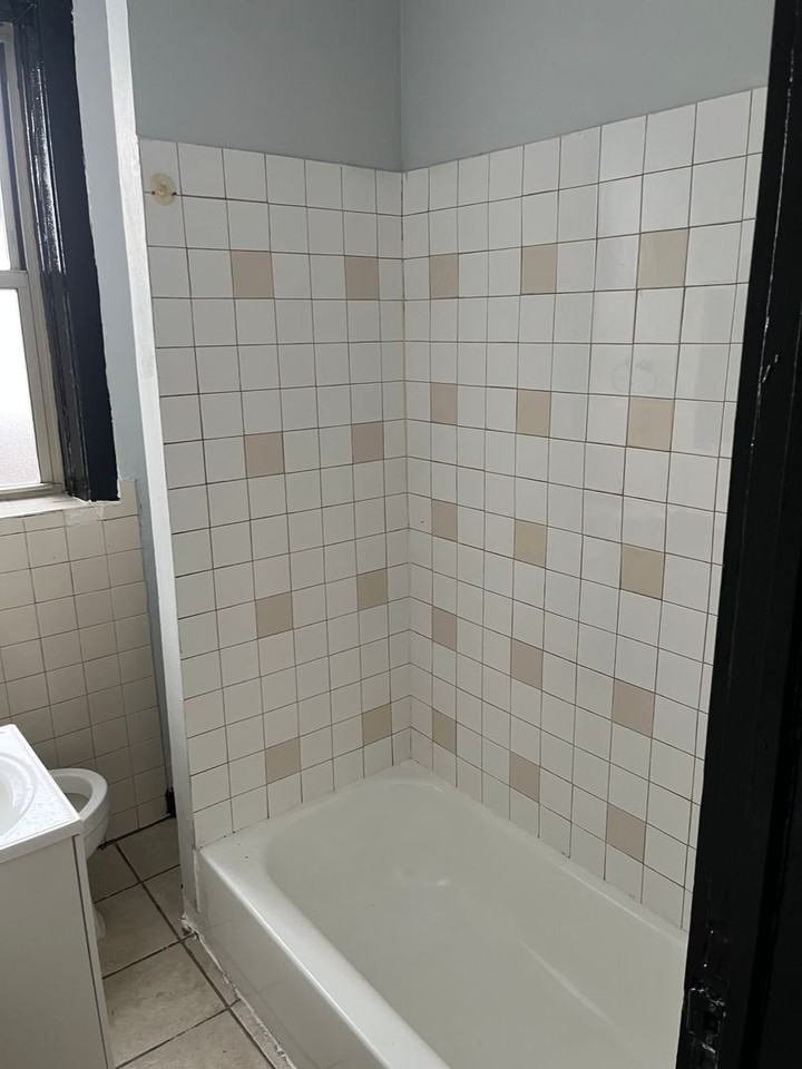 7501 S Jeffery LLC - Photo 6 of 8