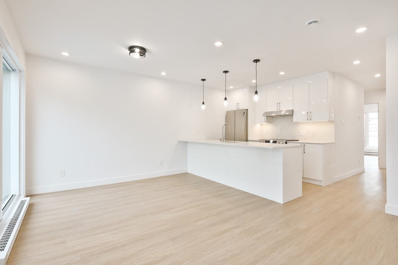141 Avenue Duranceau — photo 1
