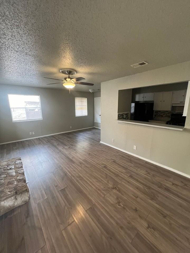 901 Taulbee Ln - Photo 3 of 20