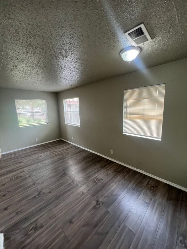 901 Taulbee Ln - Photo 6 of 20