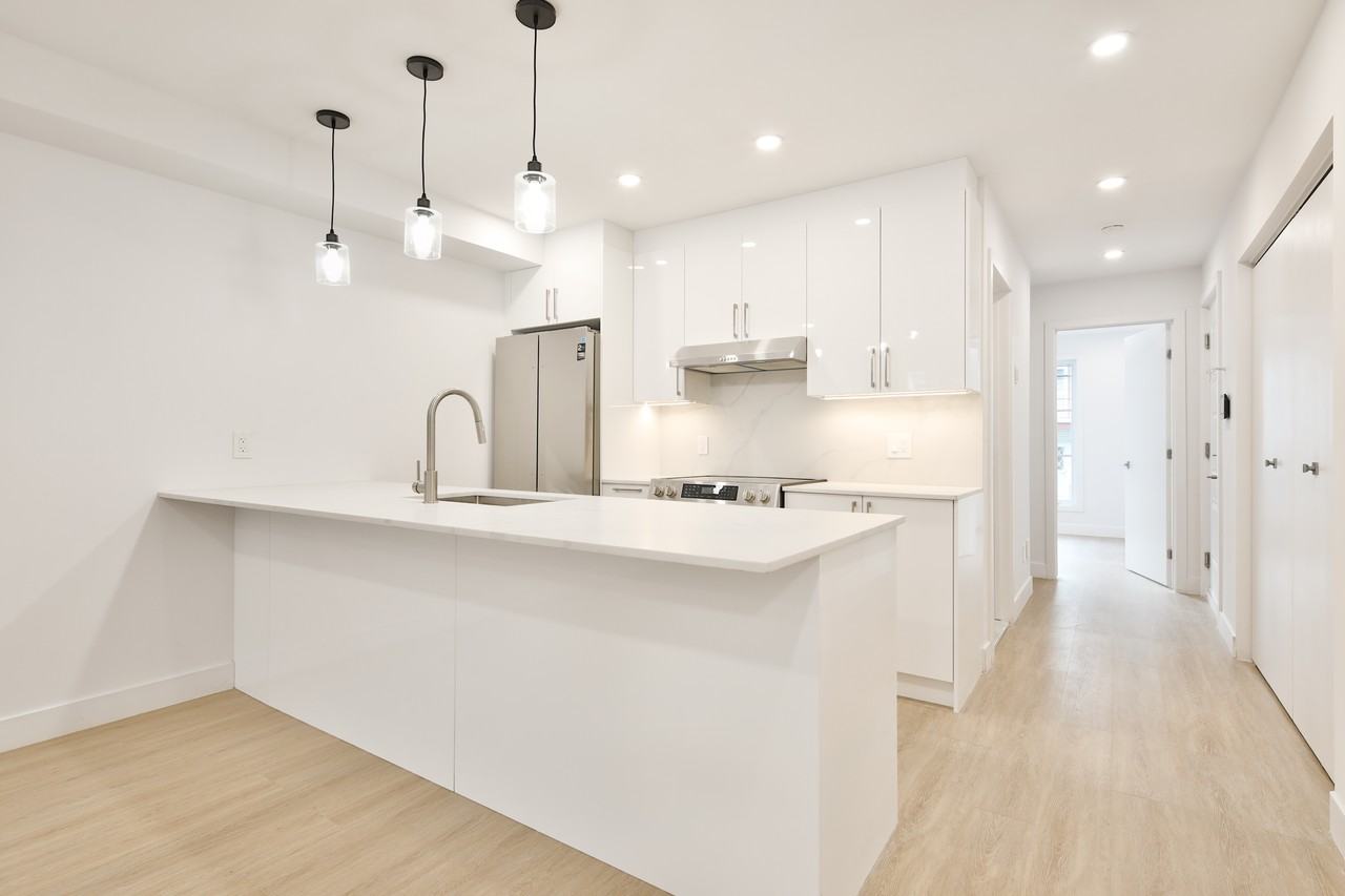 141 Avenue Duranceau — photo 1