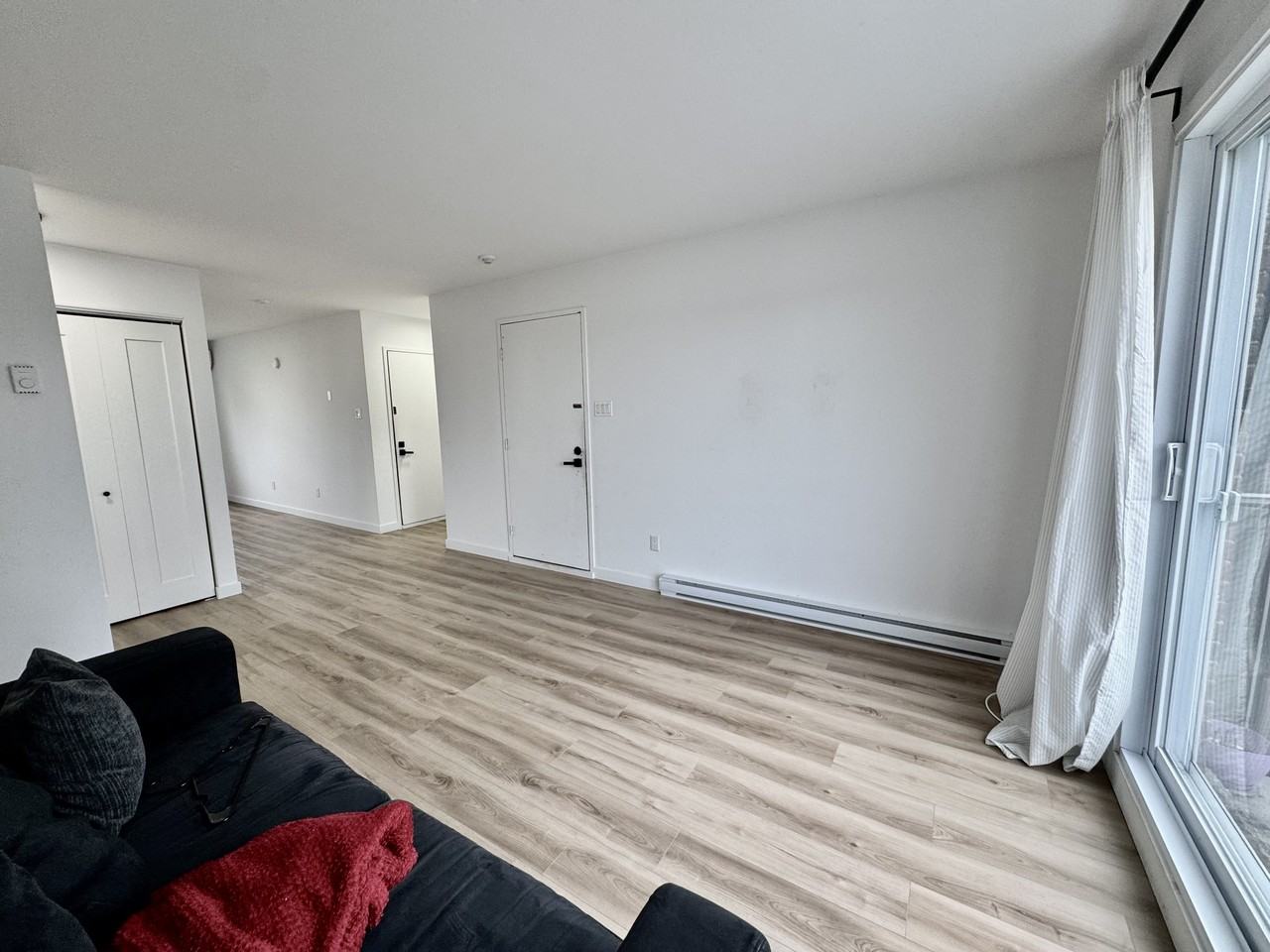 3434 Rue Elizabeth - Photo 3 of 10