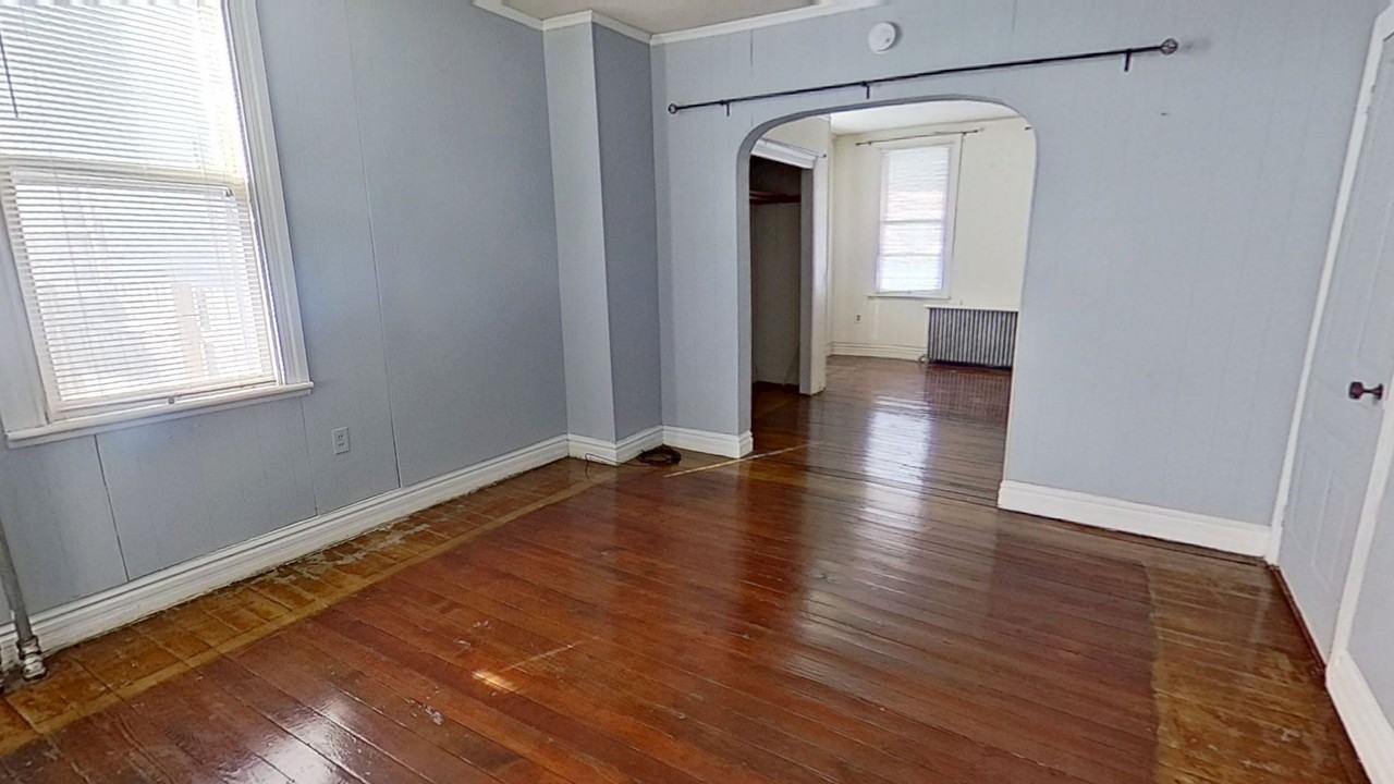 1336 W Philadelphia St - Photo 4 of 6