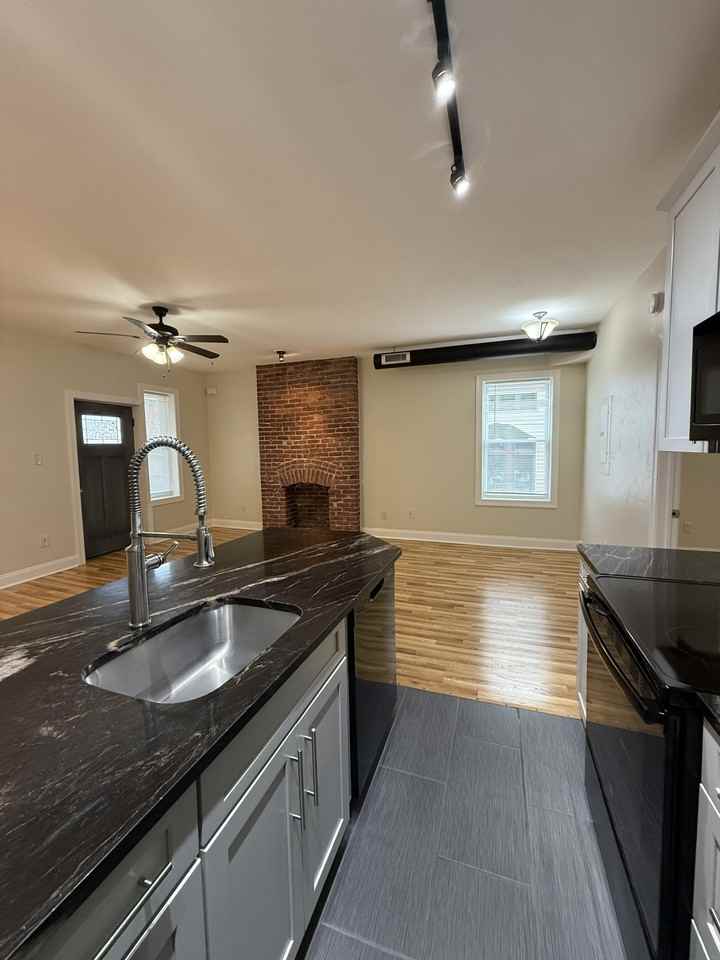 Centre 4924 - Photo 7 of 29