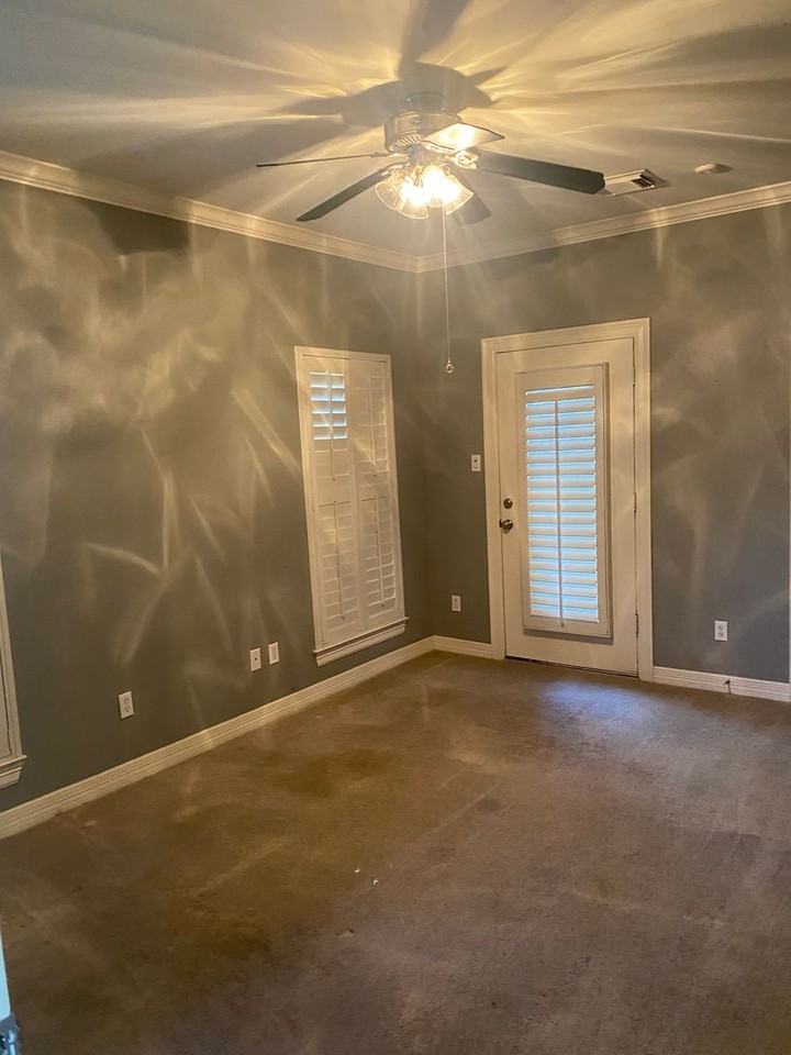 1421 Bremond St - Photo 3 of 13